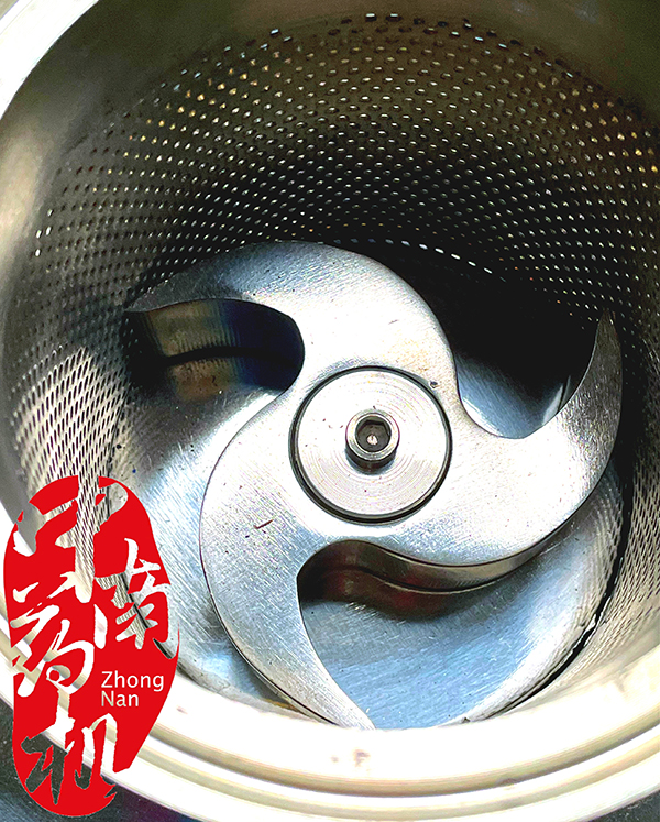 MINI-80型旋轉式制粒機 碾刀.jpg